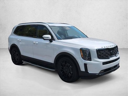 Used 2021 Kia Telluride SX w/ Nightfall Edition Package AWD/4WD image 3