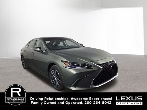 Used 2025 Lexus ES 350 Ultra Luxury image 4