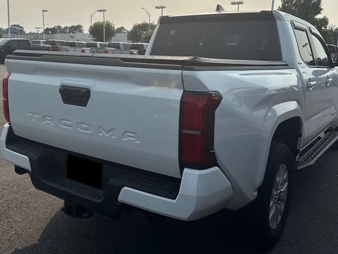 Used 2026 Toyota Tacoma SR5 RWD image 6