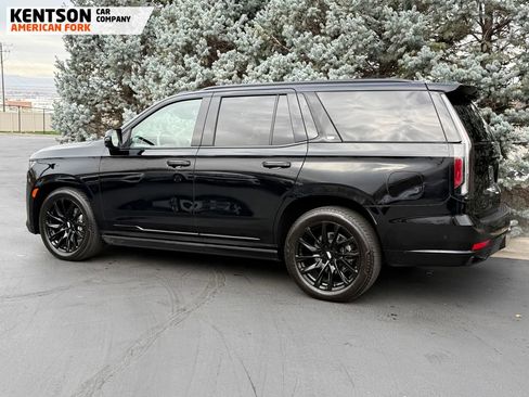 Used 2024 Cadillac Escalade Sport Platinum w/ LPO, ONYX Package image 5