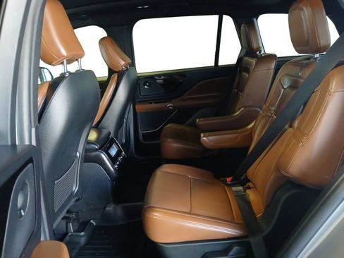 Used 2022 Lincoln Aviator Reserve w/ Elements Package Plus RWD image 15
