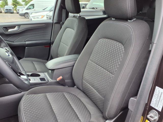 Certified 2023 Ford Escape Active w/ Tech Pack #2 AWD/4WD image 3