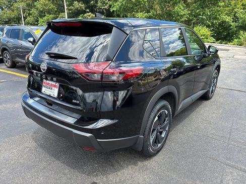 Certified 2026 Nissan Rogue SV AWD/4WD image 7
