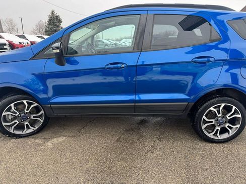 Used 2020 Ford EcoSport SES w/ SES Black Appearance Package image 4