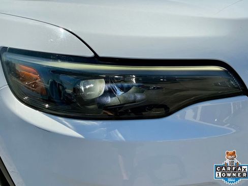 Used 2022 Jeep Cherokee Latitude Lux w/ Sun & Sound Group image 8