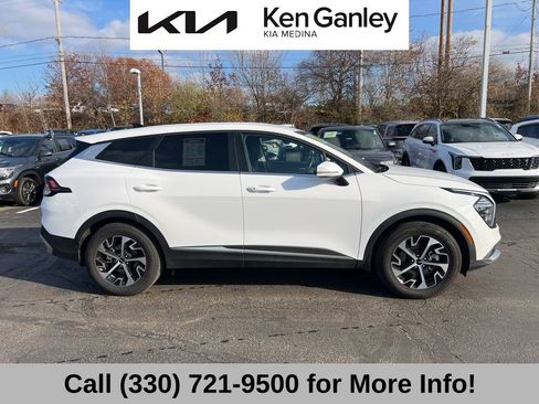 Certified 2025 Kia Sportage EX image 8