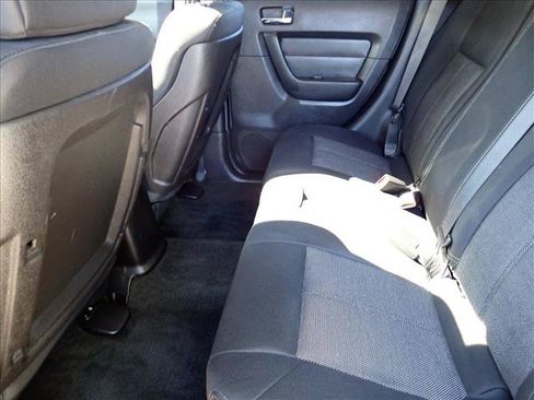 Used 2007 HUMMER H3 w/ Chrome Appearance Package AWD/4WD image 10