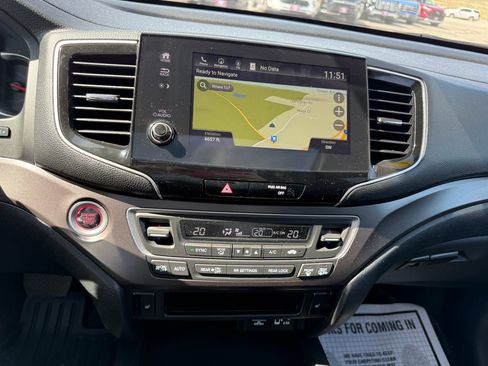 Used 2022 Honda Pilot Black Edition image 16