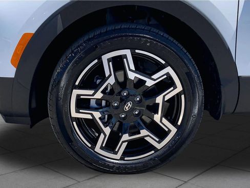 Used 2025 Hyundai Santa Cruz Limited AWD/4WD image 11