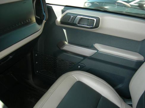 Used 2023 Ford Bronco Wildtrak AWD/4WD image 16