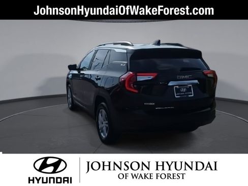 Used 2023 GMC Terrain SLE w/ Driver Convenience Package image 7