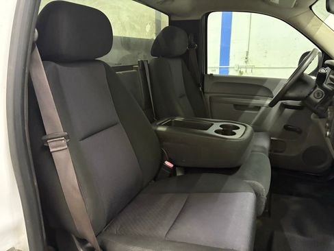 Used 2014 Chevrolet Silverado 2500 W/T image 12