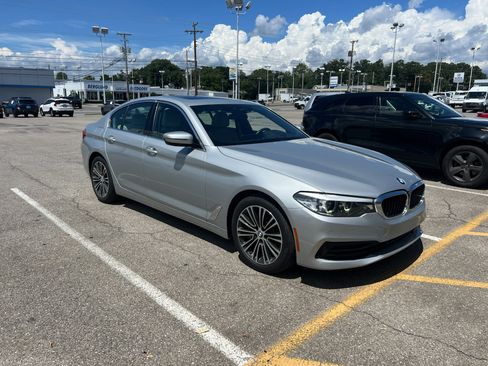 Used 2019 BMW 530i w/ Convenience Package RWD image 3