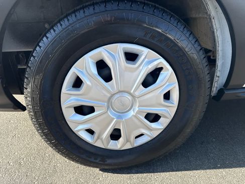 Used 2019 Ford Transit 150 XLT image 9