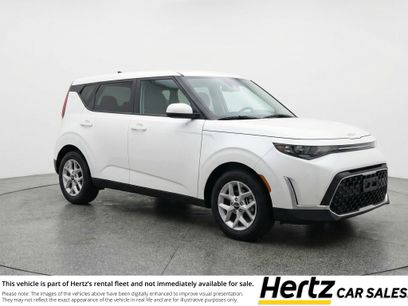 Used 2025 Kia Soul LX w/ LX Technology Package