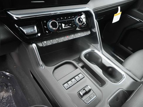 New 2026 GMC Sierra 2500 Denali w/ Denali Reserve Package image 14