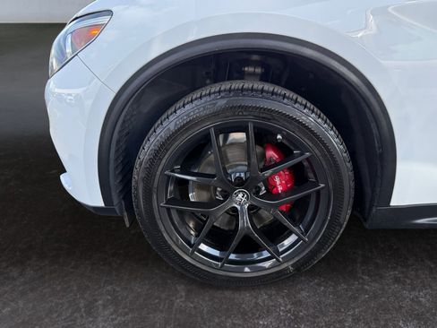 Used 2020 Alfa Romeo Stelvio w/ Nero Edizione RWD image 15