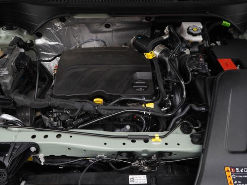 Used 2024 Chevrolet Trax RS w/ Driver Confidence Package image 29