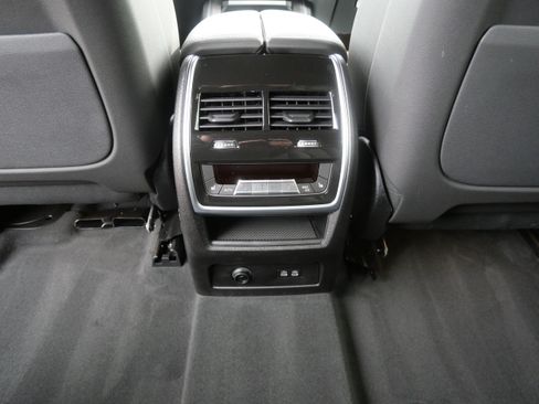 Certified 2026 BMW X7 xDrive40i AWD/4WD image 17