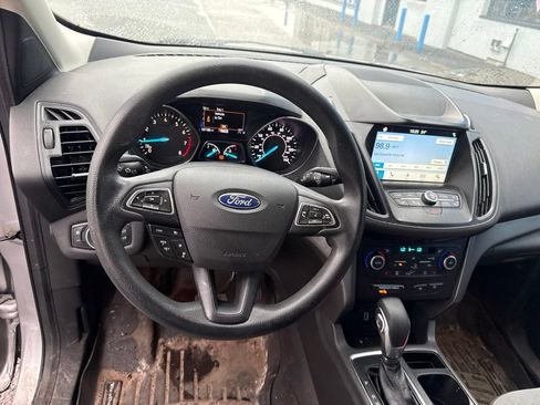 Used 2019 Ford Escape SE w/ Ford Safe & Smart Package AWD/4WD image 15