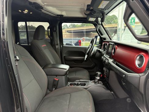 Used 2020 Jeep Wrangler Unlimited Rubicon AWD/4WD image 14