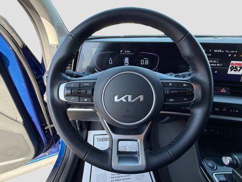 Used 2024 Kia Sportage EX image 37