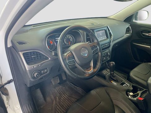 Used 2021 Jeep Cherokee Latitude Lux FWD image 7