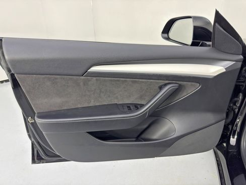 Used 2022 Tesla Model 3 Performance image 41