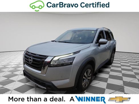 Used 2023 Nissan Pathfinder SL AWD/4WD image 1