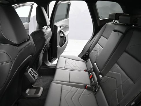 Certified 2025 BMW X1 M35i w/ Premium Package image 30