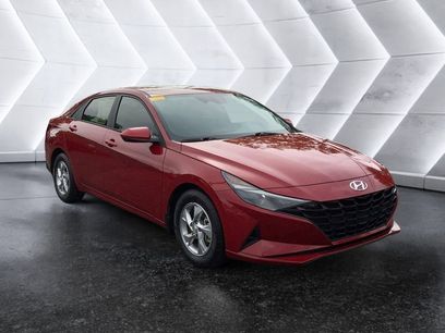 Used 2022 Hyundai Elantra SE