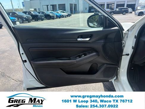 Used 2020 Nissan Altima 2.5 SR FWD image 10