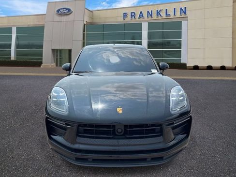 Used 2023 Porsche Macan AWD/4WD image 2