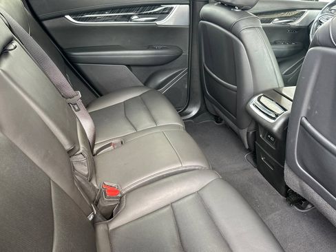 Used 2023 Cadillac XT6 Premium Luxury FWD image 20