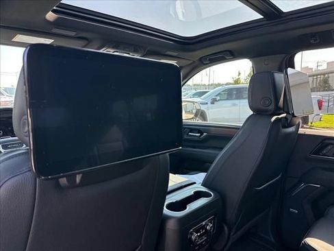 New 2026 GMC Yukon XL Denali w/ Denali Reserve Package AWD/4WD image 26