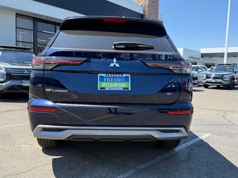 New 2026 Mitsubishi Outlander SE FWD image 6