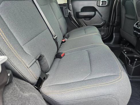 Used 2024 Jeep Wrangler Unlimited Sport AWD/4WD image 13