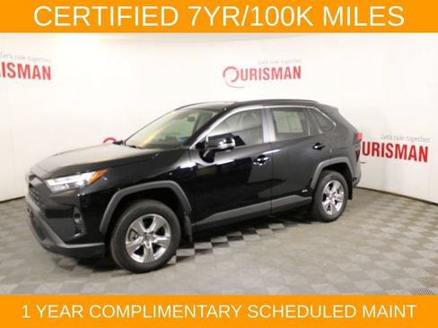 Used 2025 Toyota RAV4 XLE AWD/4WD image 2