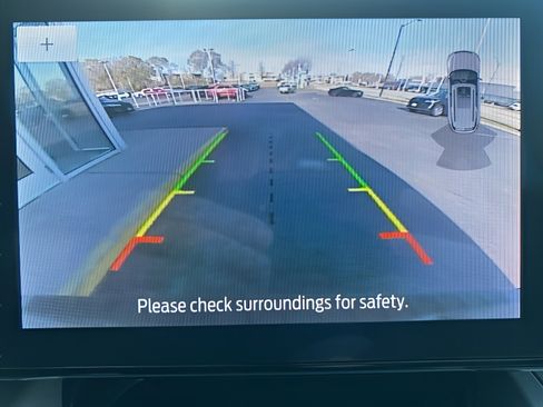 Used 2022 Ford Explorer XLT image 53