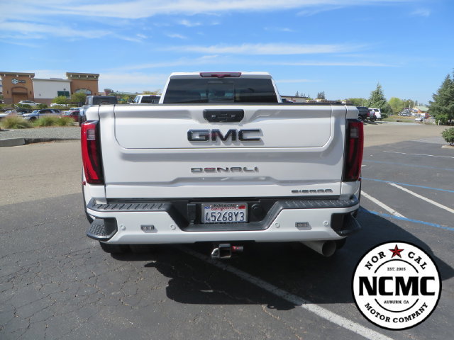 Used 2024 GMC Sierra 3500 Denali Ultimate AWD/4WD image 4