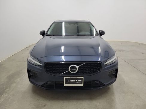 Certified 2024 Volvo S60 B5 Core image 2
