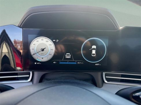 Used 2023 Hyundai Elantra Limited w/ Cargo Package image 19