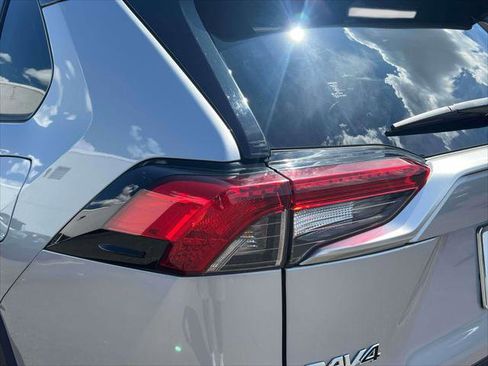 Certified 2020 Toyota RAV4 Limited AWD/4WD image 11