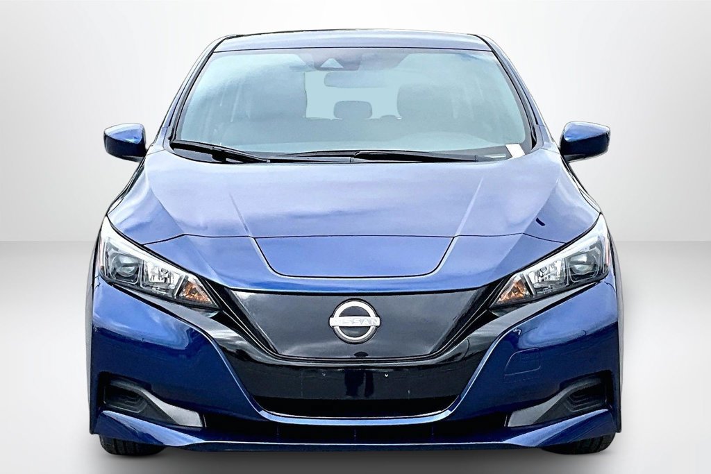 Used 2025 Nissan Leaf S FWD image 2
