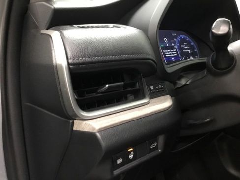 Used 2024 Toyota Grand Highlander Limited image 8