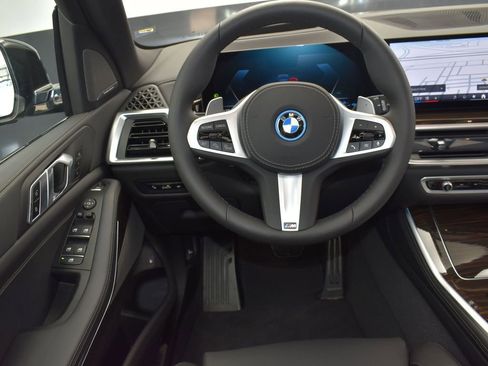 Certified 2026 BMW X5 xDrive50e w/ M Sport Package AWD/4WD image 29