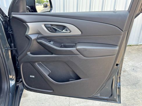 Used 2020 Chevrolet Traverse RS image 47