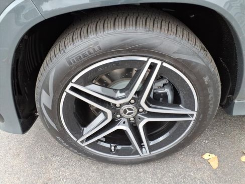 New 2026 Mercedes-Benz GLS 450 4MATIC image 10