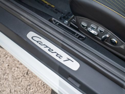 Certified 2019 Porsche 911 Carrera T RWD image 12