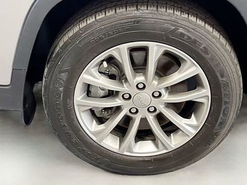 Used 2022 Jeep Cherokee Latitude Lux image 29